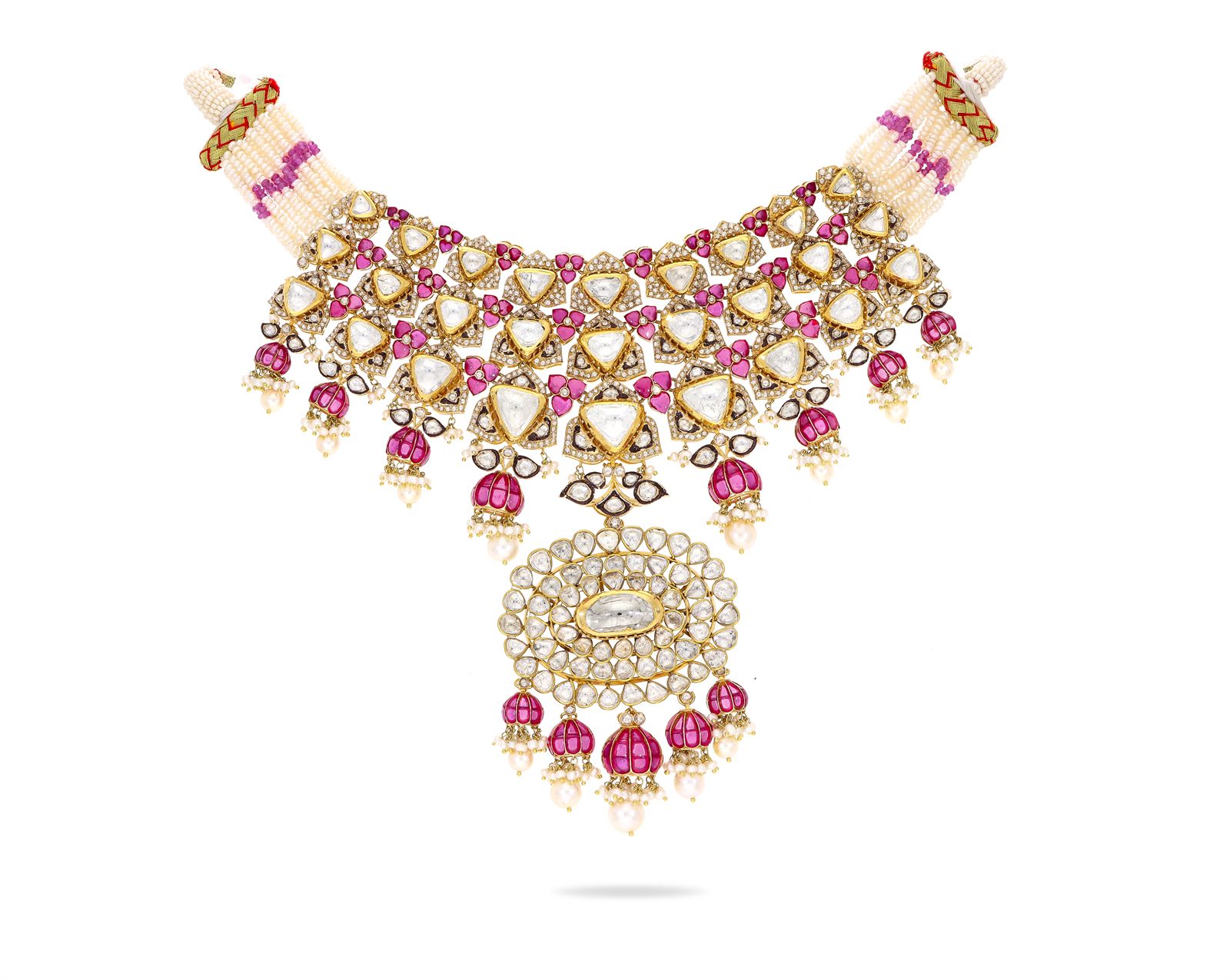 Jewellery on a clean, shadow-free background