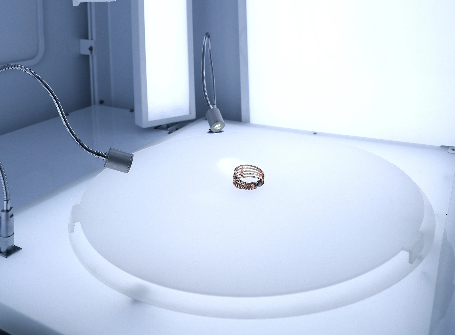 360° Top & Bottom Turntable